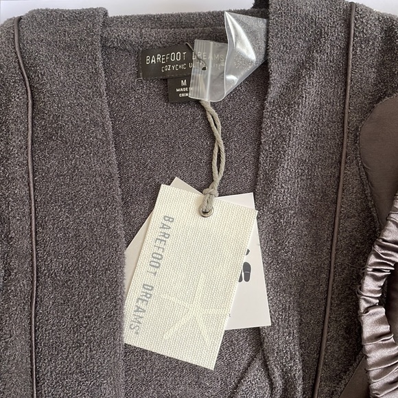 Barefoot dreams 3 piece Cozychic Ultra Lite Wrap Robe with silk detail. - Picture 3 of 8